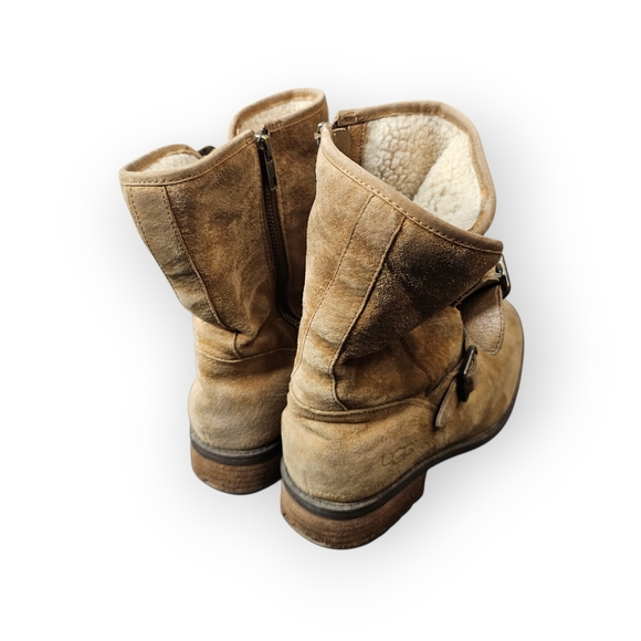 UGG Shearling Lined Buckle Boots Womens 8.5 Tan Suede Motorcycle Engineer - Picture 4 of 6